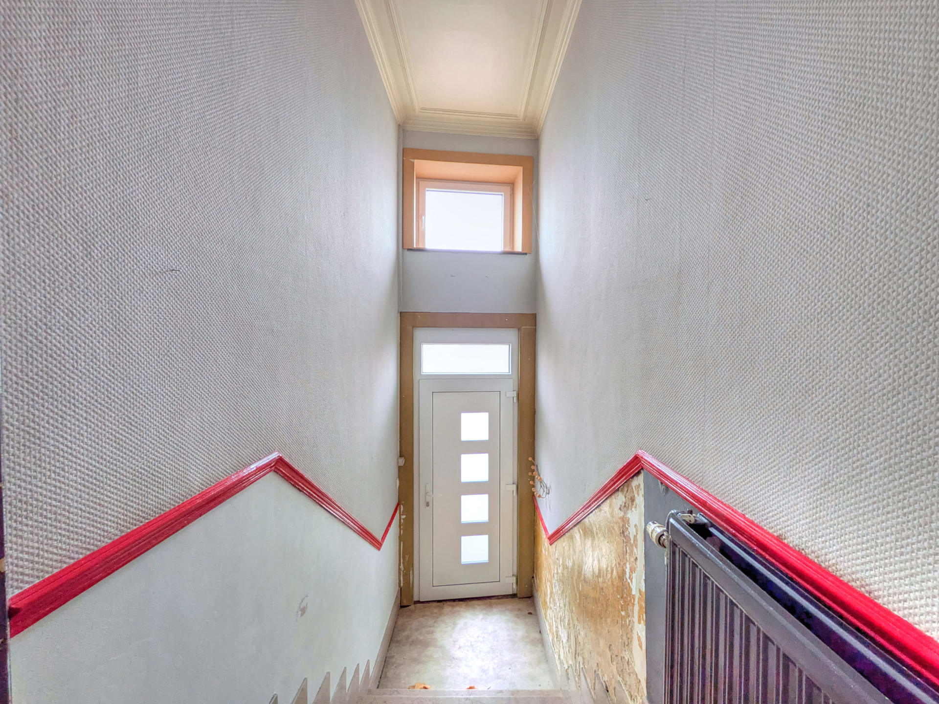 Maison 5 chambres - terrain de 8,88 ares - PEB D - Garage