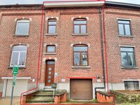 Maison 5 chambres - terrain de 8,88 ares - PEB D - Garage