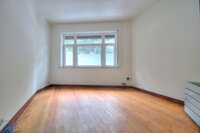 Quartier La Chasse: Appartement RDC avec jardin et cour