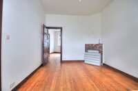 Quartier La Chasse: Appartement RDC avec jardin et cour