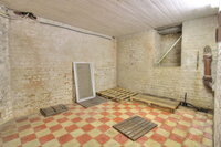 Quartier La Chasse: Appartement RDC avec jardin et cour